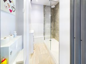 SHOWER ROOM- click for photo gallery